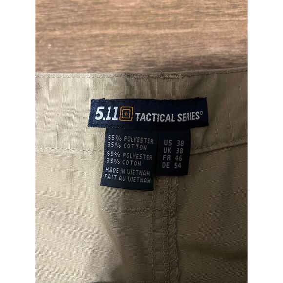 5.11 Tactical Series Men's Flat Front Khaki Tan Cargo Shorts Size 38 - Picture 3 of 3